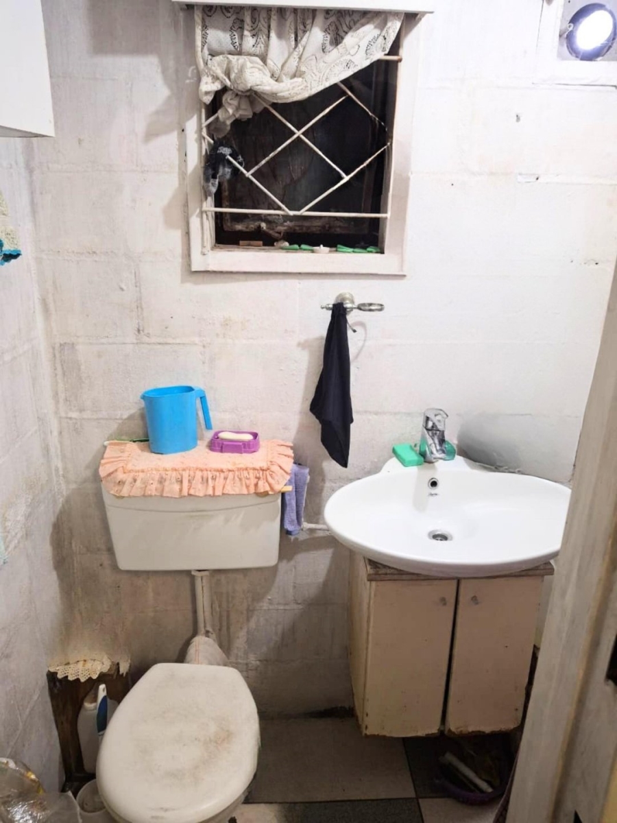 1 Bedroom Property for Sale in Wesbank Western Cape